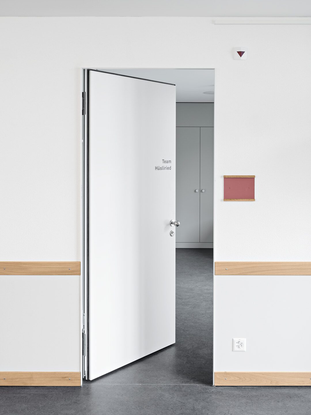 Sunnegarte — Kunstharz-belegte Front