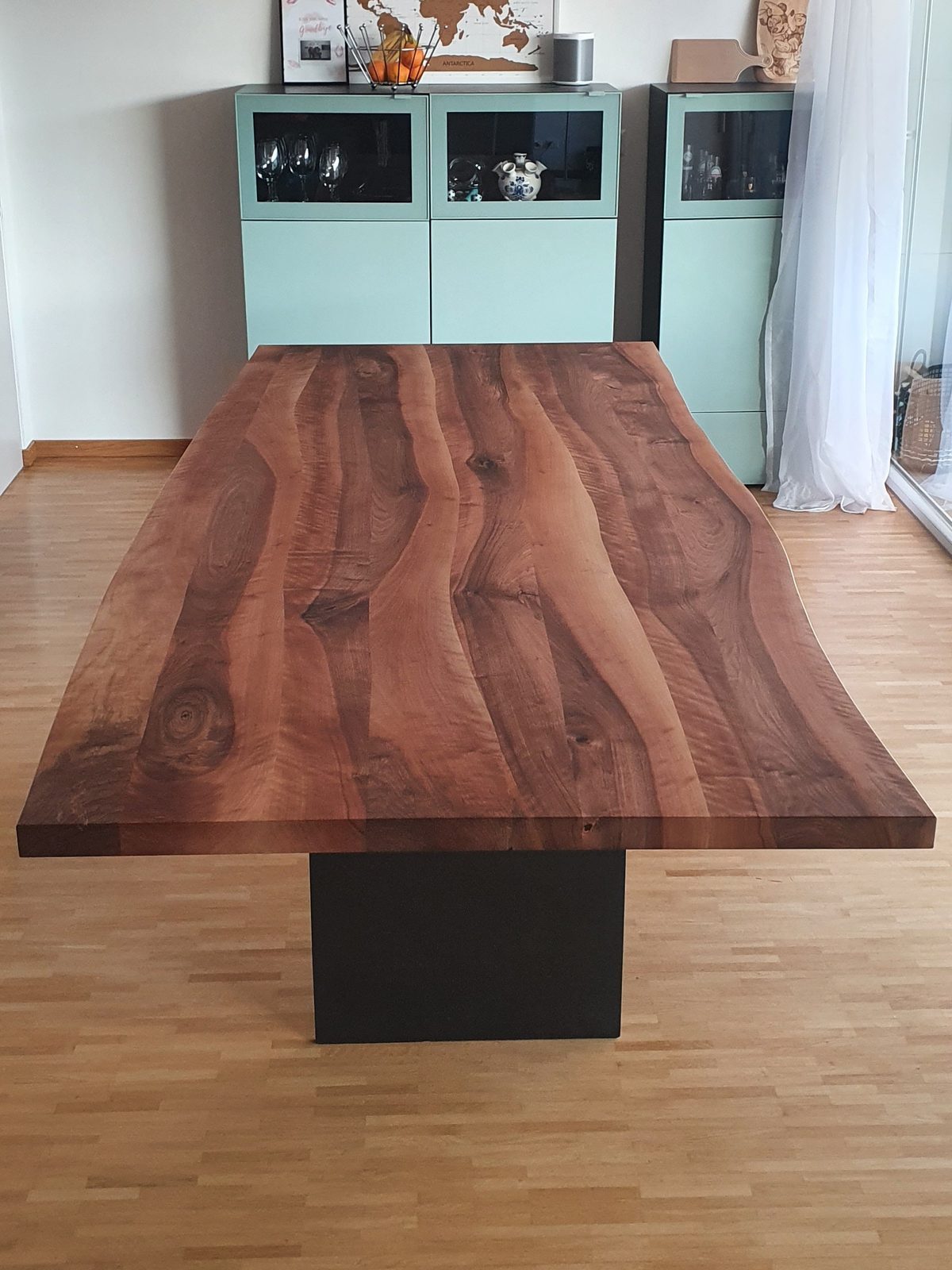 Bogengut Tisch